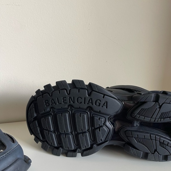 New Balenciagas Track sneaker - Picture 8 of 14